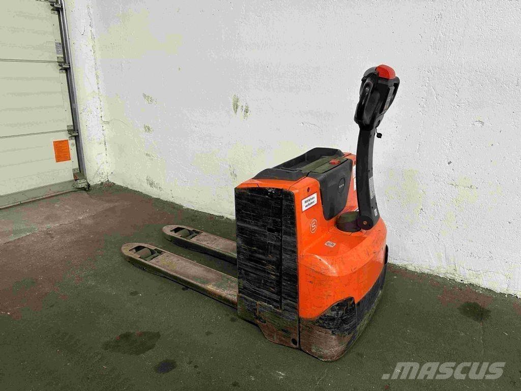 Toyota LWE 200 Transpaleta manuala