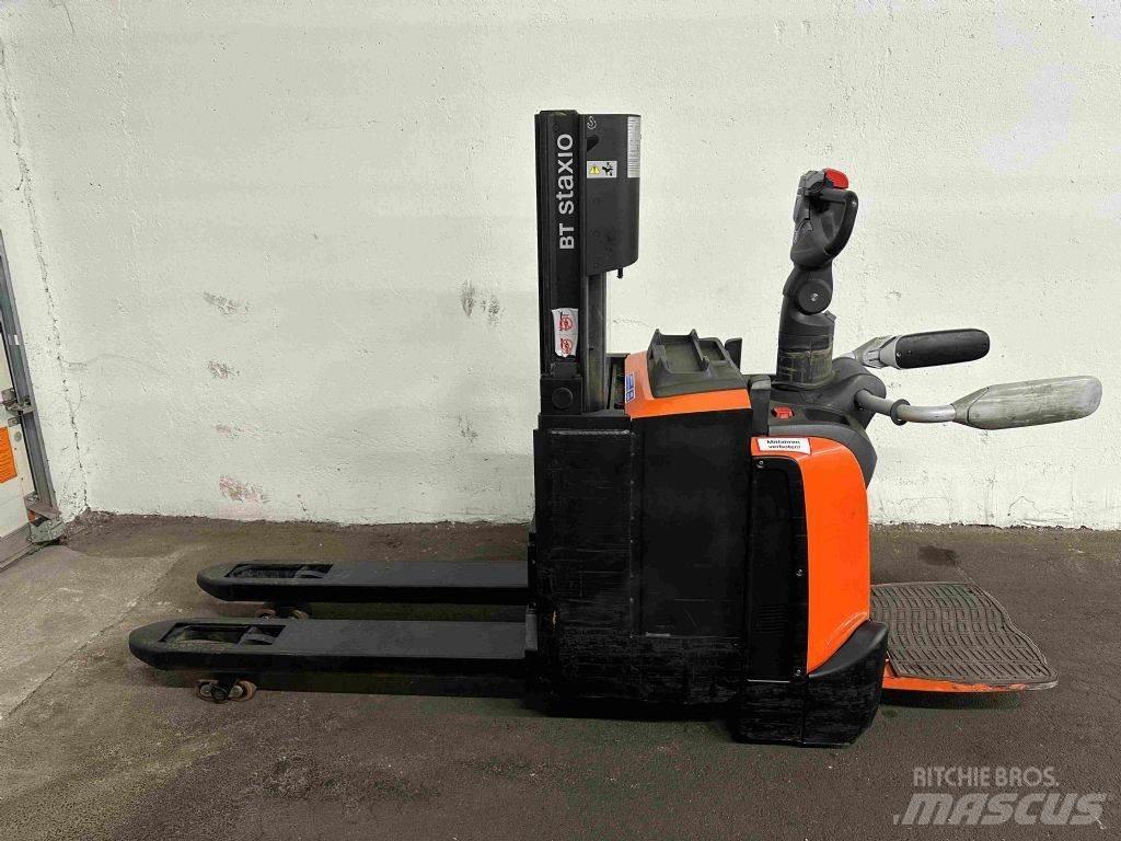 Toyota SPE 200 DN Transpaleta manuala