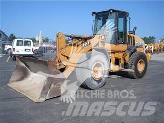 CASE 721F Incarcator pe pneuri