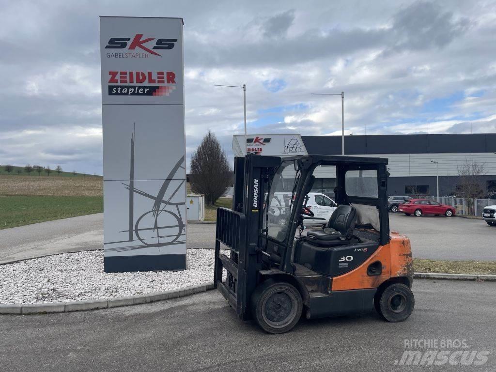 Doosan D30S-5 Stivuitor diesel