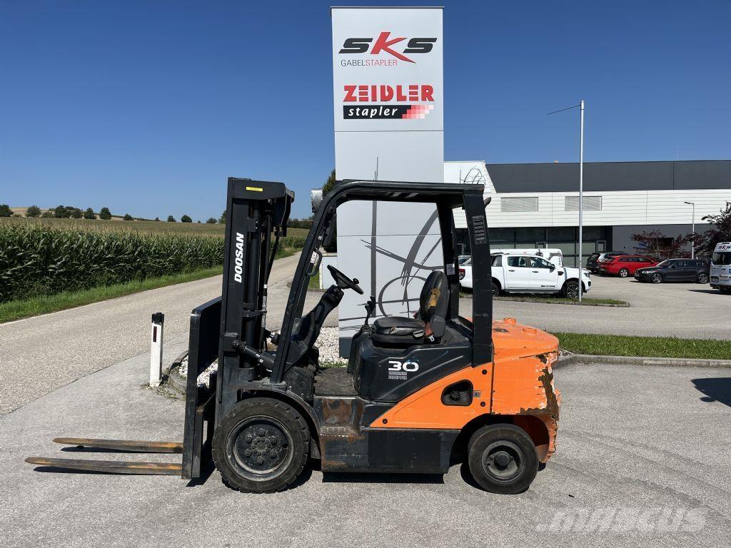 Doosan D30S-7 Stivuitor diesel