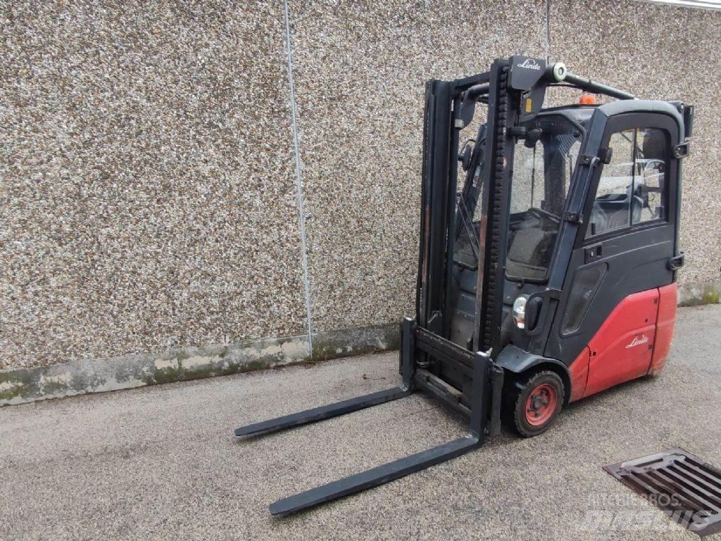 Linde E15-01 Stivuitor electric