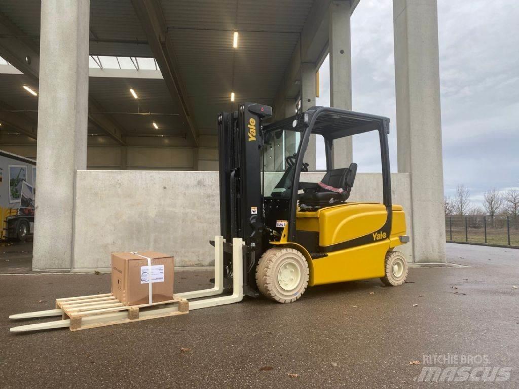 Yale ERP35VL Stivuitor electric