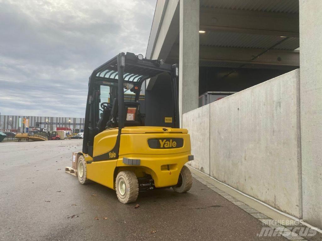 Yale ERP35VL Stivuitor electric