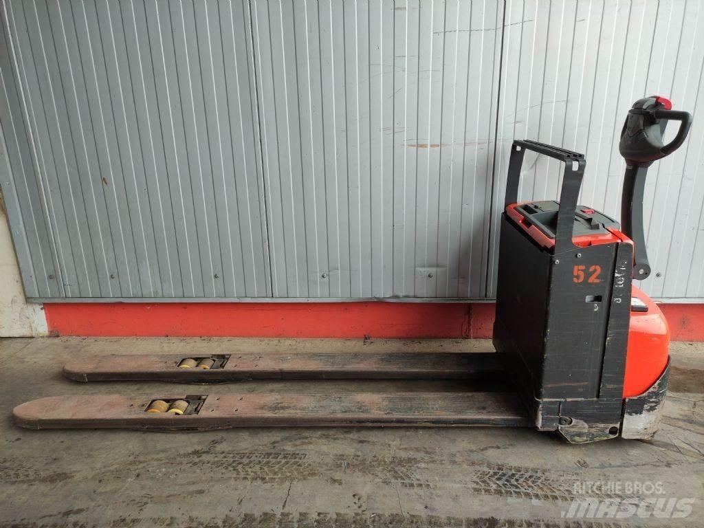 BT LWE250 Transpaleta manuala