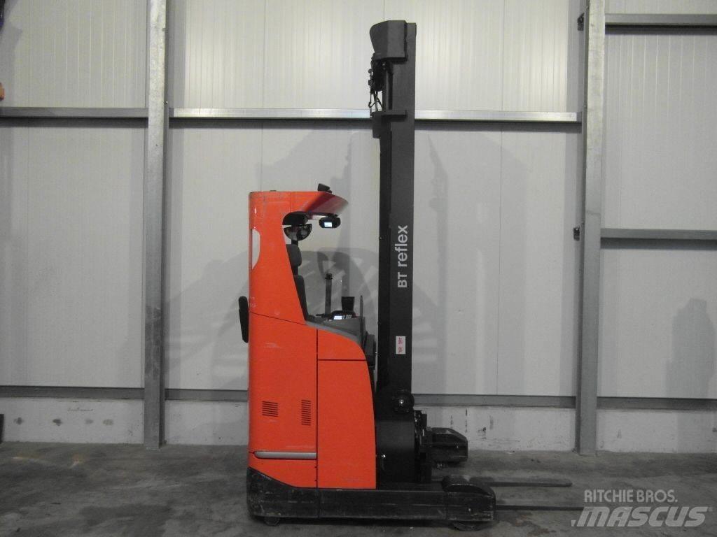 BT RRE140E Stivuitor cu catarg retractabil