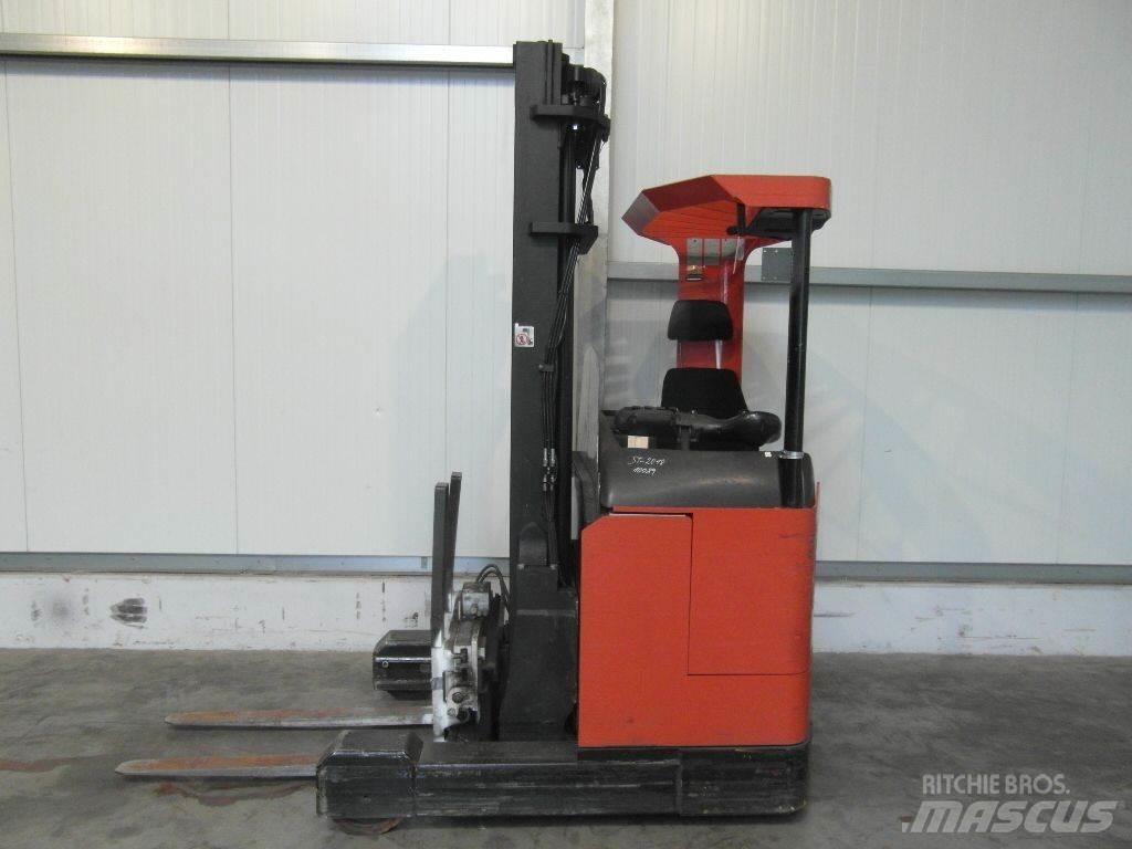 BT RRE2/15 Stivuitor cu catarg retractabil