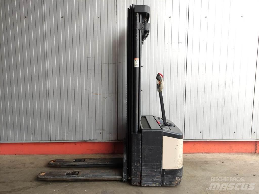 Crown WE2300-1.6-TT Transpaleta manuala