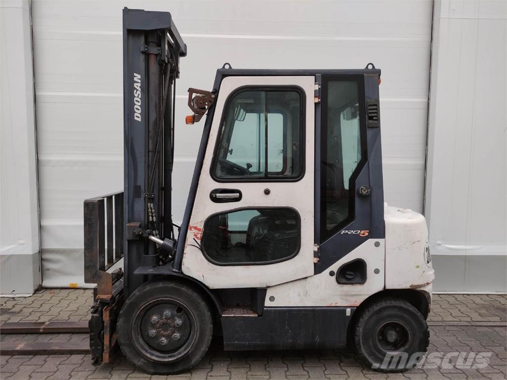 Doosan D25S-5 Stivuitor diesel