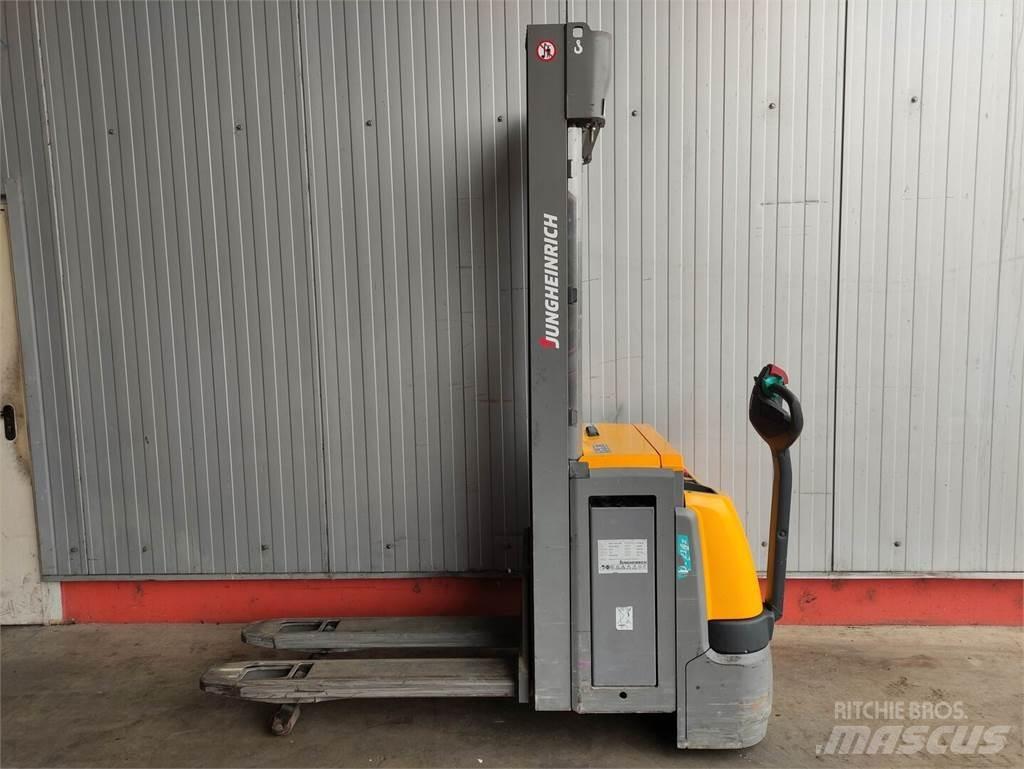 Jungheinrich EJC214Z Transpaleta manuala