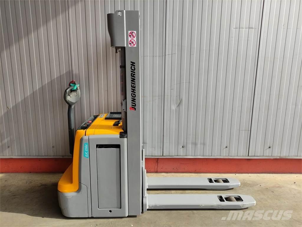 Jungheinrich EJC216z Transpaleta manuala