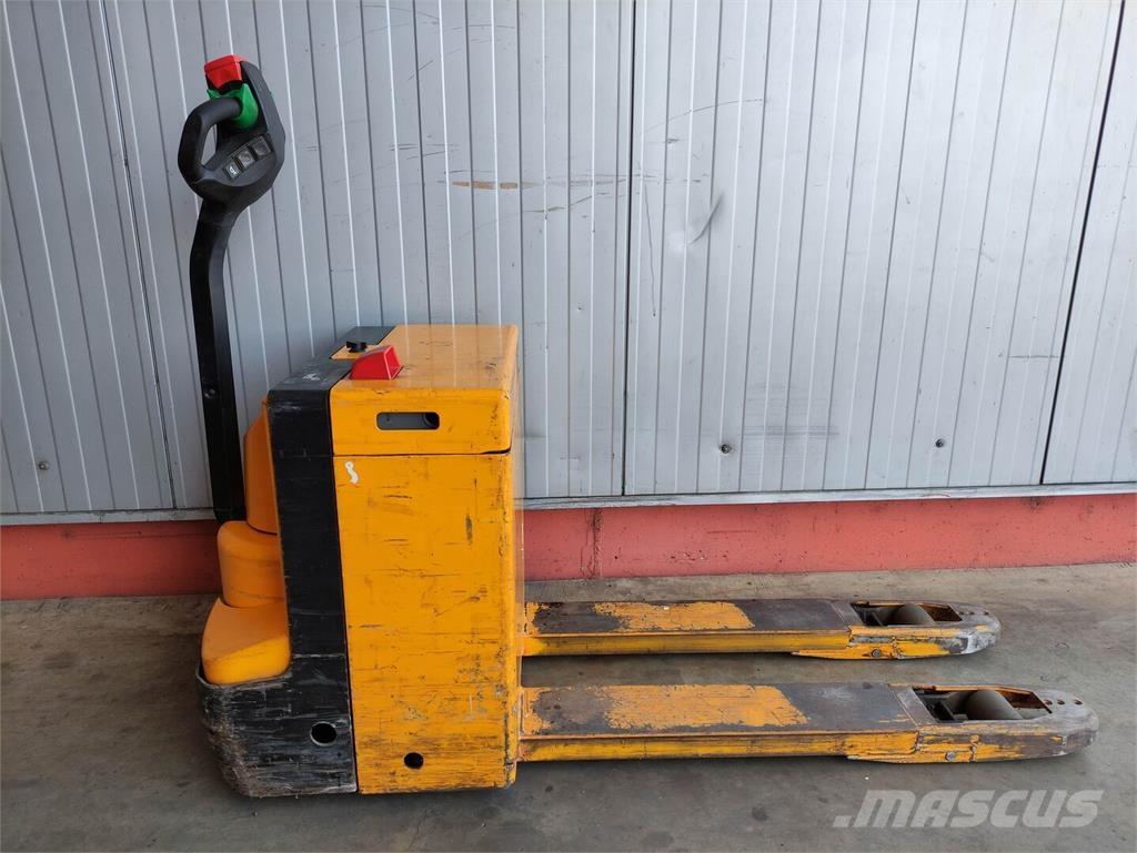 Jungheinrich ELE16G Transpaleta manuala