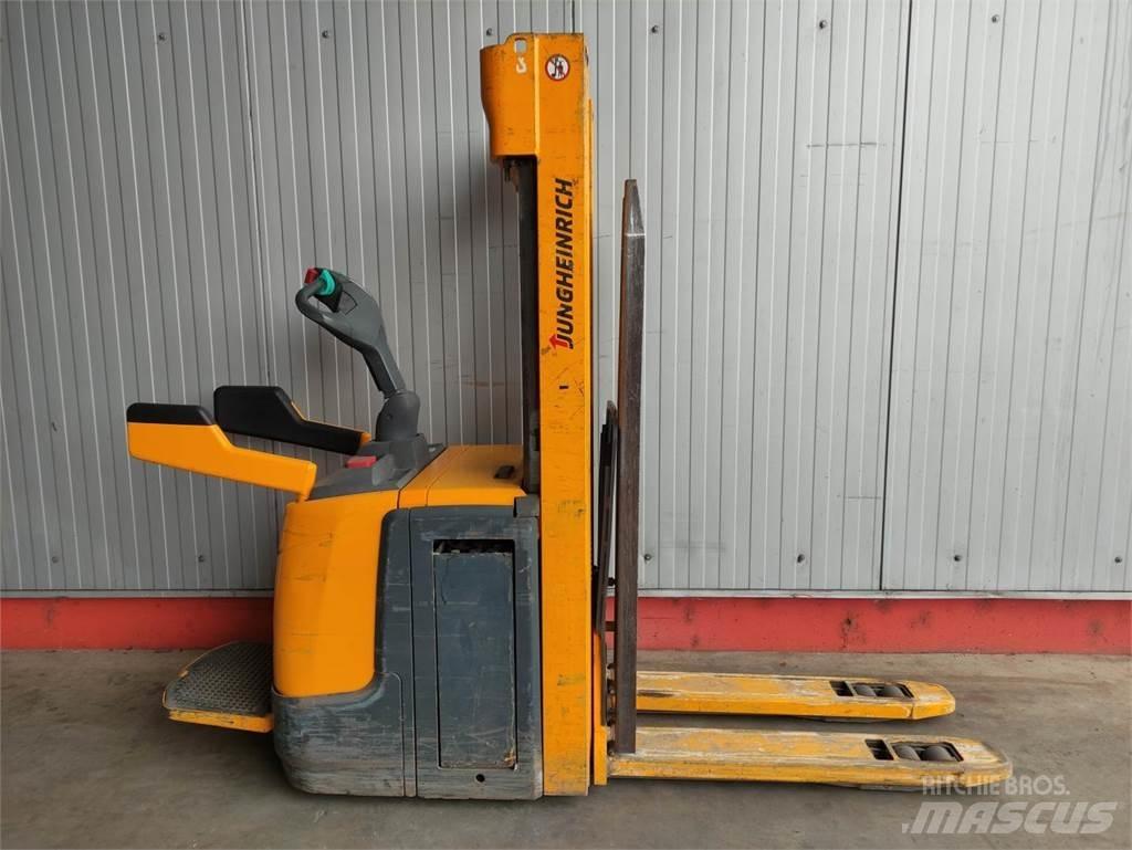 Jungheinrich ERC 214 Z Transpaleta manuala