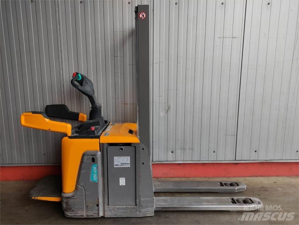 Jungheinrich ERD220 Transpaleta manuala
