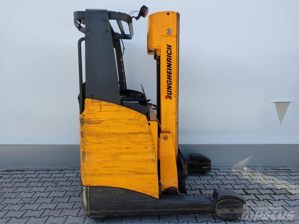 Jungheinrich ETV 116 Stivuitor cu catarg retractabil