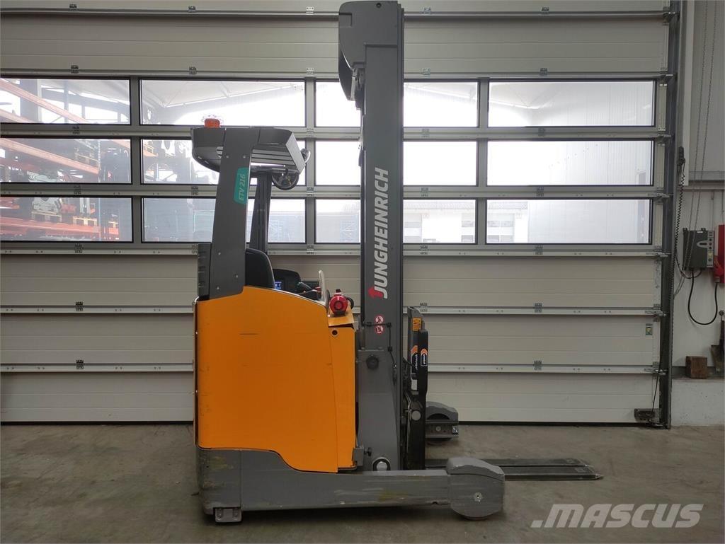 Jungheinrich ETV 216 Stivuitor cu catarg retractabil