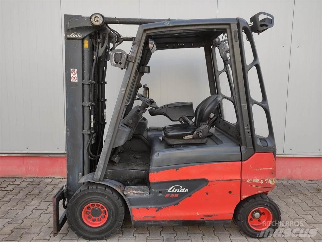 Linde E25-01-387 Stivuitor electric