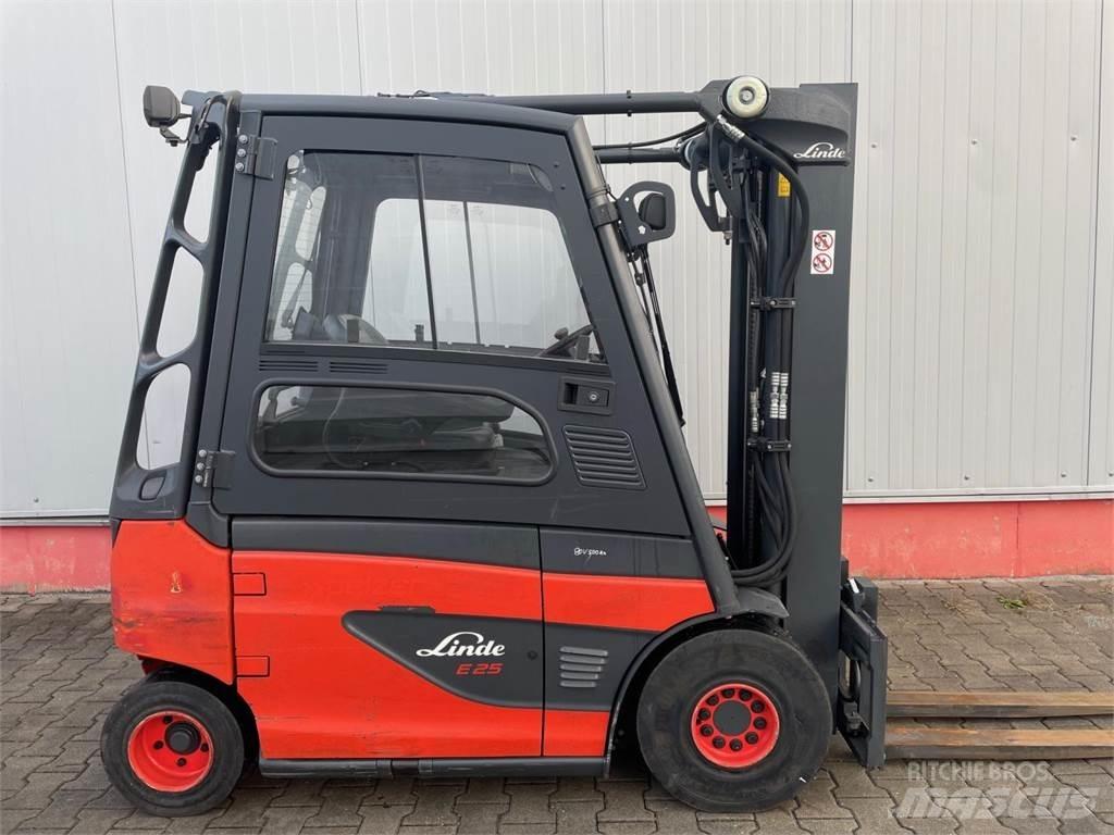 Linde E25-01-387 Stivuitor electric