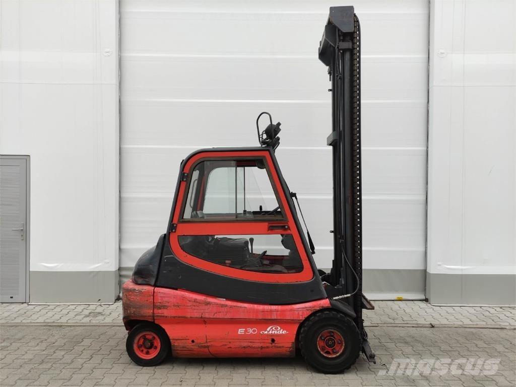 Linde E30-01-336 Stivuitor electric