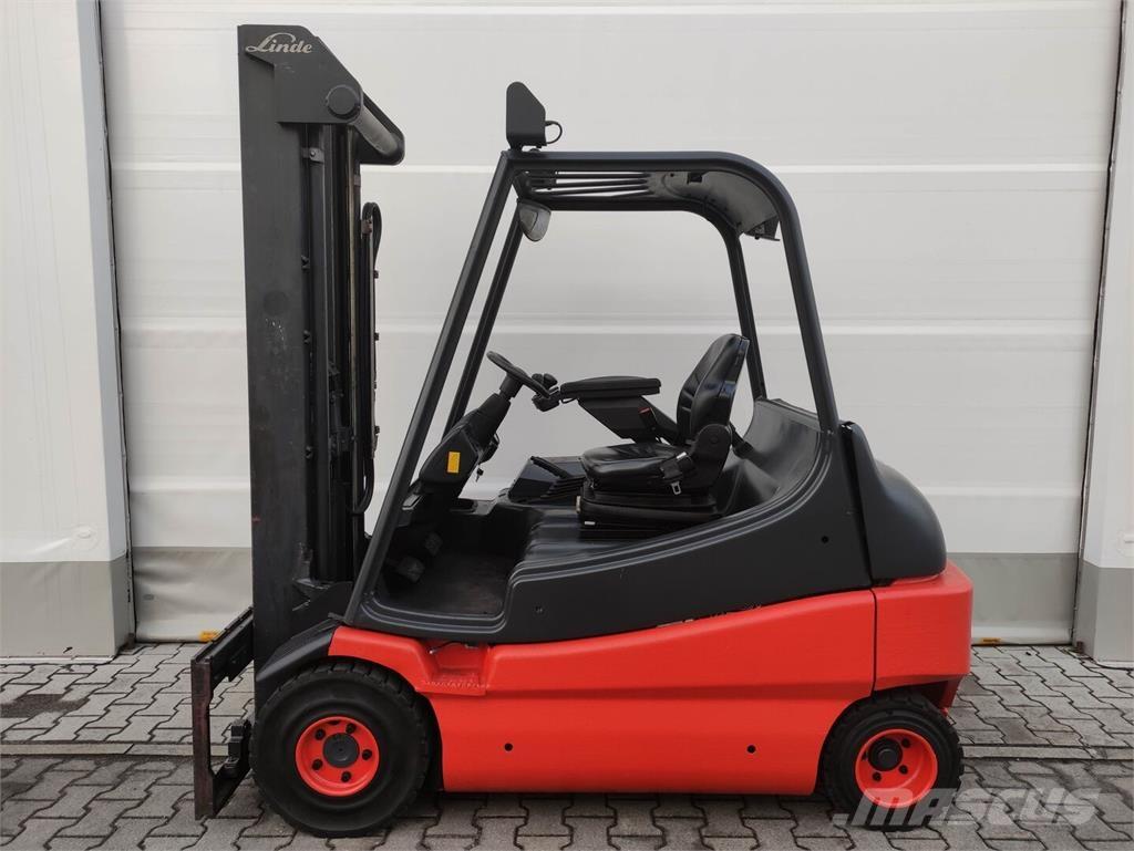 Linde E30-336-03 (LACK NEU) Stivuitor electric