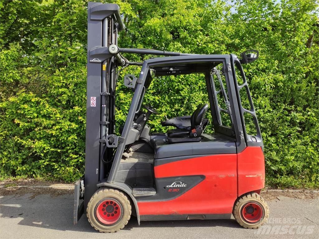 Linde E30HL-01/600-387 Stivuitor electric