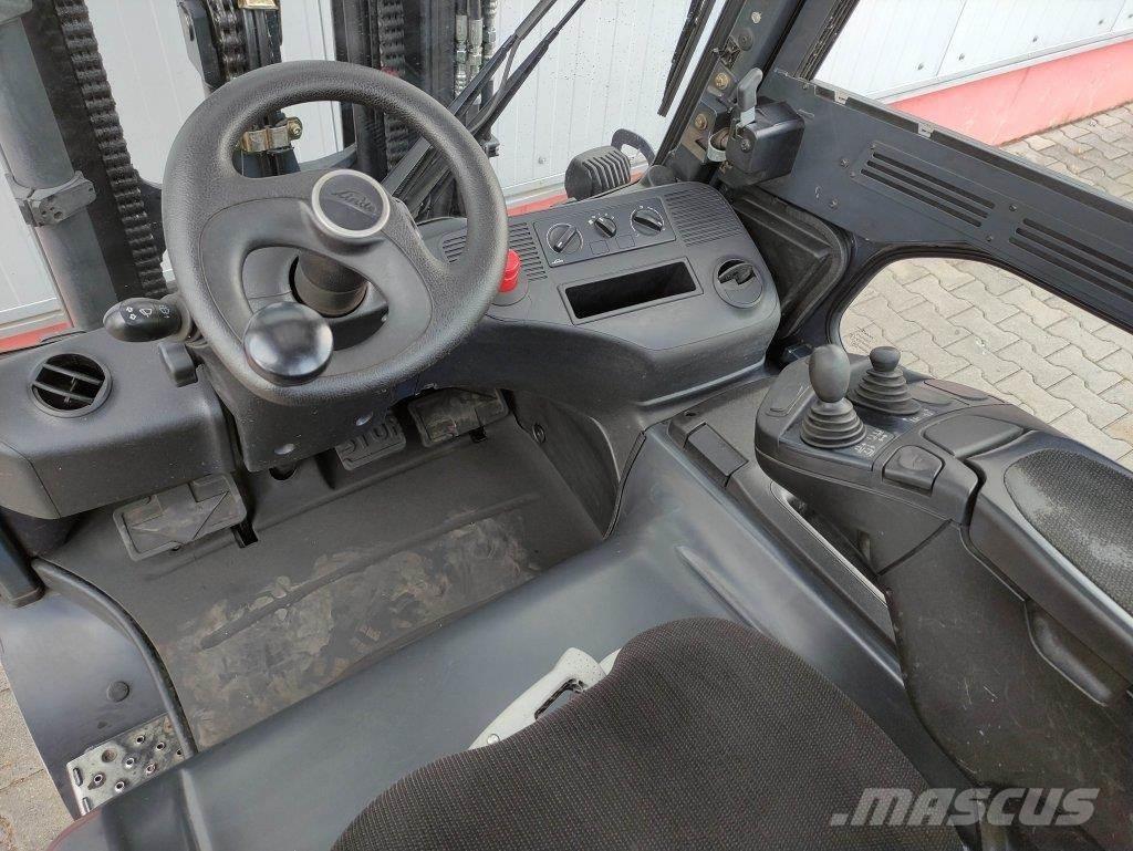 Linde E30L-01-387 Stivuitor electric