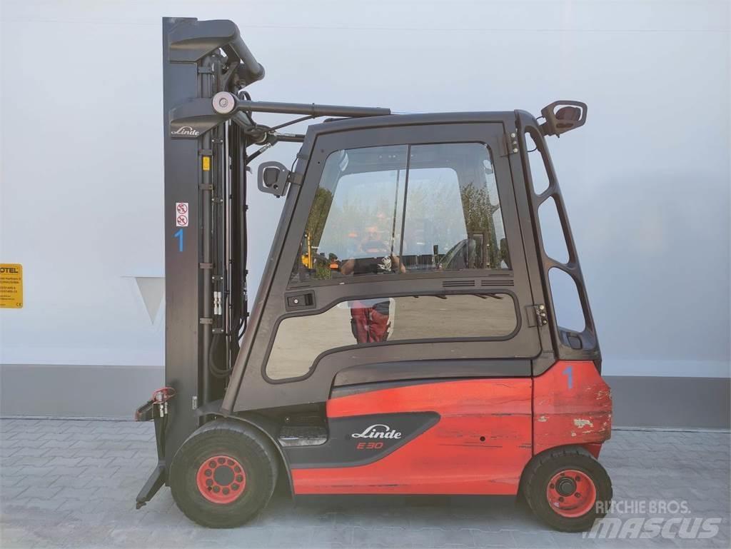 Linde E30L-01-387 Stivuitor electric