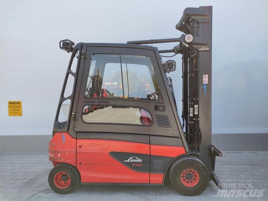 Linde E30L-01-387 Stivuitor electric