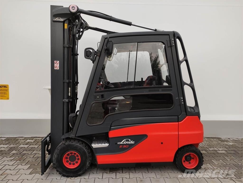 Linde E30L/387 (LACK NEU) Stivuitor electric