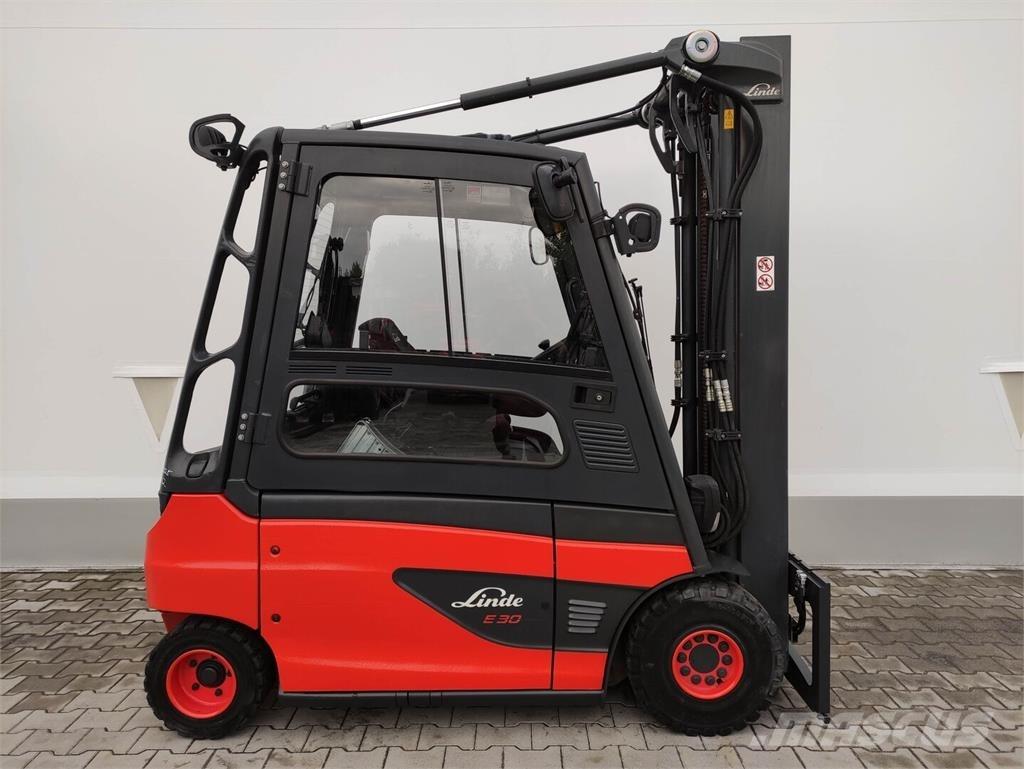 Linde E30L/387 (LACK NEU) Stivuitor electric