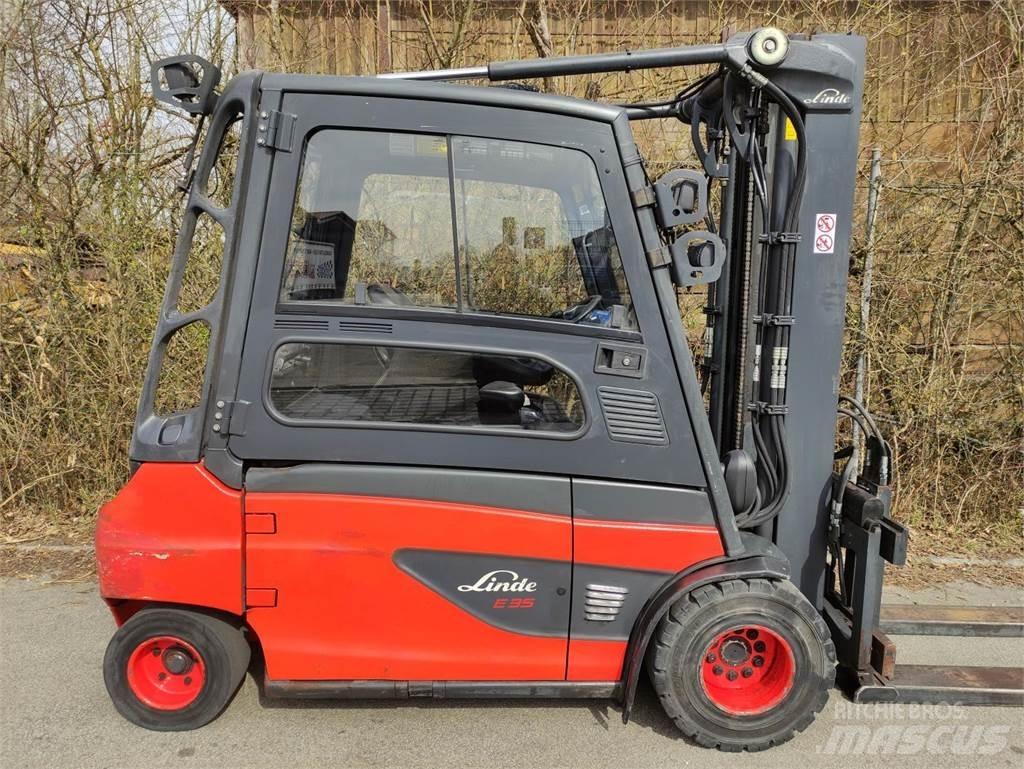 Linde E35L-01-387 Stivuitor electric