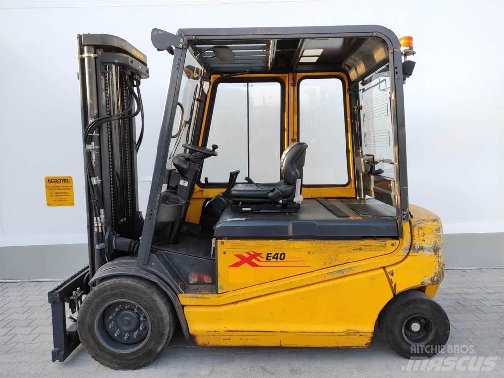 Om-Pimespo XE40 Stivuitor electric