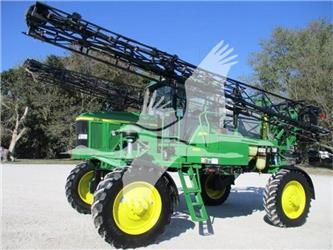 John Deere 4700
