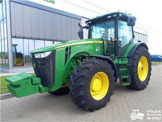 John Deere 8335R