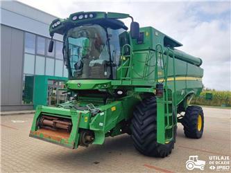 John Deere S670i HM
