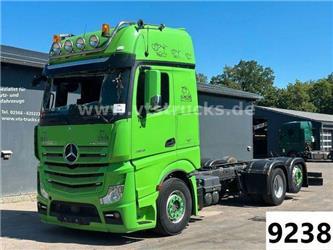 Mercedes-Benz Actros 2553 6x2 Euro6 Fahrgestell *Unfall*