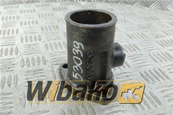 Cummins Łącznik dolotowy wody Cummins 5260981