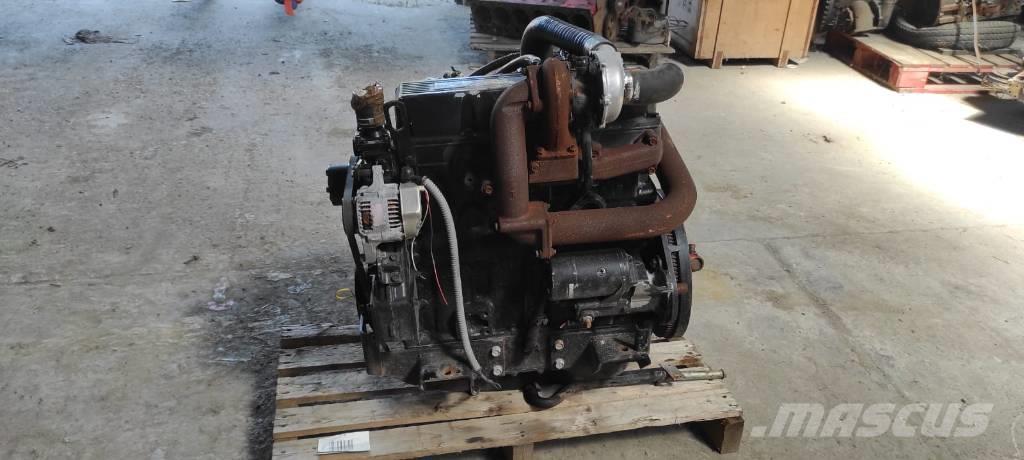 Yanmar 4TNE100 Engines