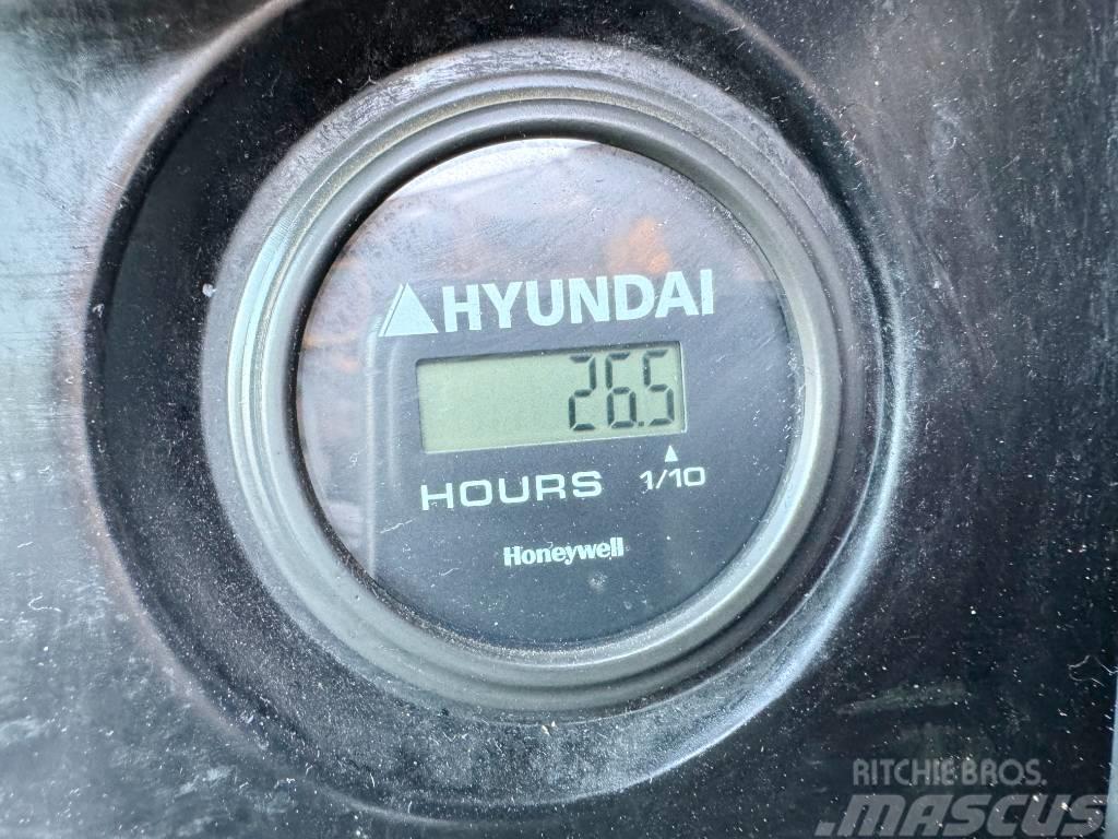 Hyundai R215 Excellent Condition / Low Hours Excavatoare pe senile
