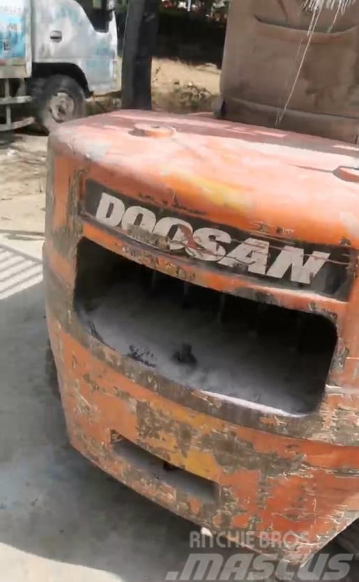 Doosan D30S Stivuitor diesel