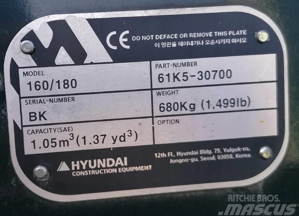 Hyundai 1.05m3_HX180 Pistoane