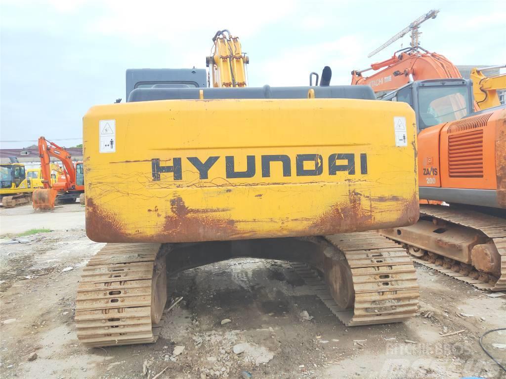 Hyundai R225LC-7 Excavatoare pe senile
