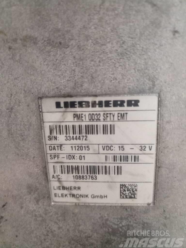 Liebherr R 916 LC Electronice