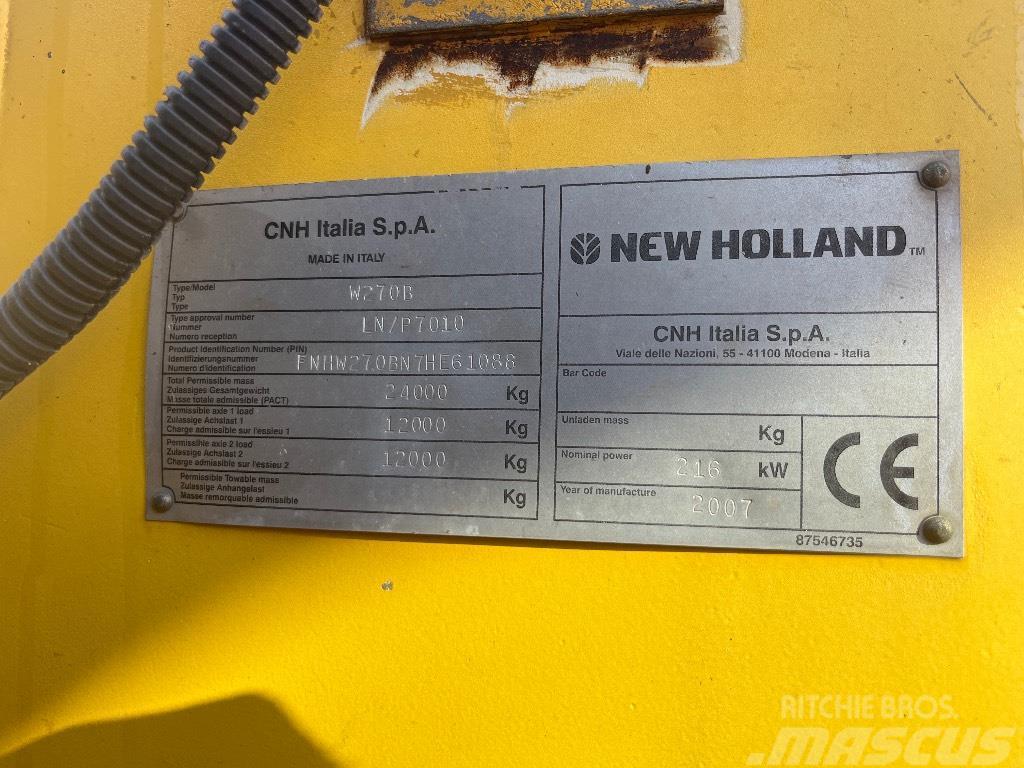 New Holland W 270 B Incarcator pe pneuri