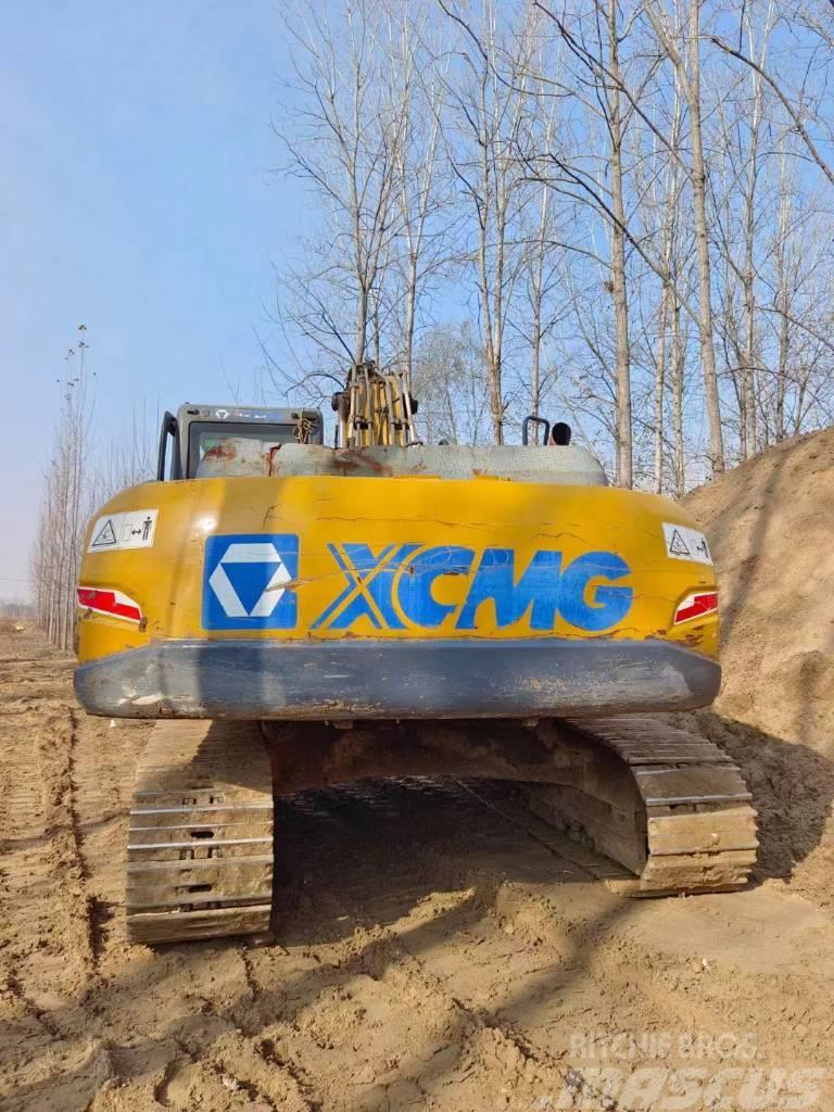XCMG 215D Excavatoare pe senile