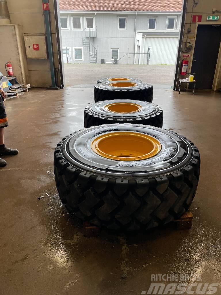 New Holland W130 Incarcator pe pneuri