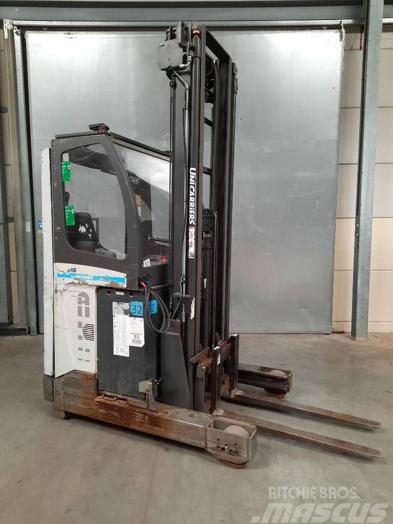 UniCarriers UMS160DTFVXF725 Stivuitor cu catarg retractabil