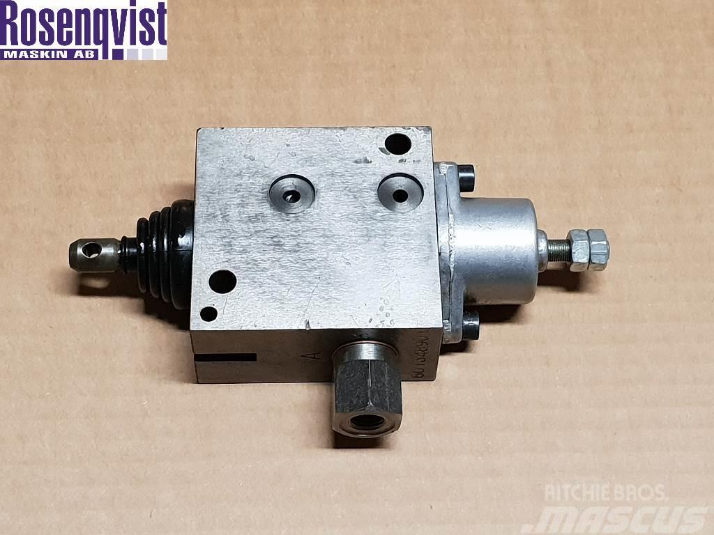 Deutz-Fahr Directional valve 06238187 06238186, 1111422990800 Hidraulice