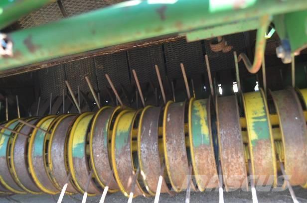 John Deere 592 Masina de balotat cilindric