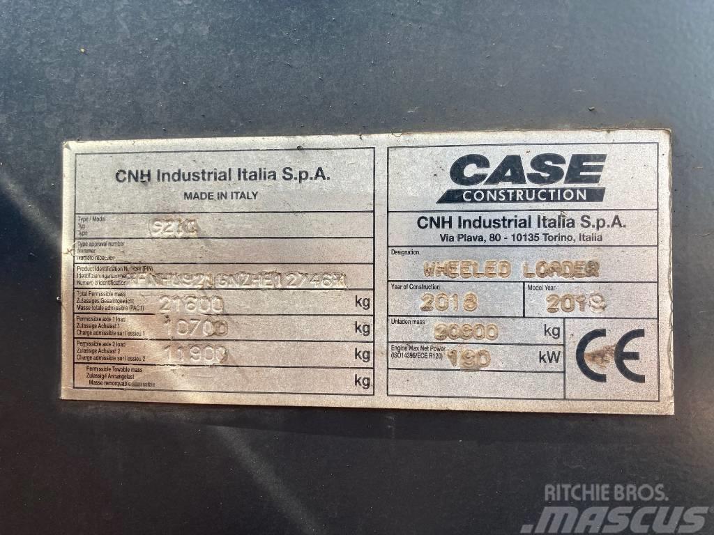 CASE 921G Incarcator pe pneuri